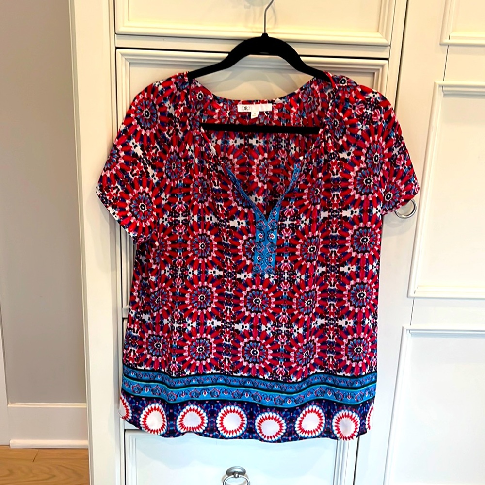 DR2 Blouse Size Medium.